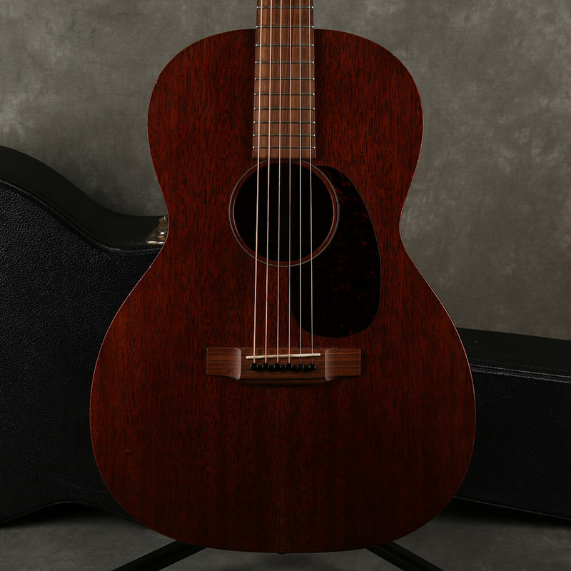 Martin 15 Series 000-15SM Mahogany Acoustic Guitar w/Hard Case - 2nd Hand Martin 15 Series 000-15SM Mahogany Acoustic Guitar w/Hard Case - 2nd Hand