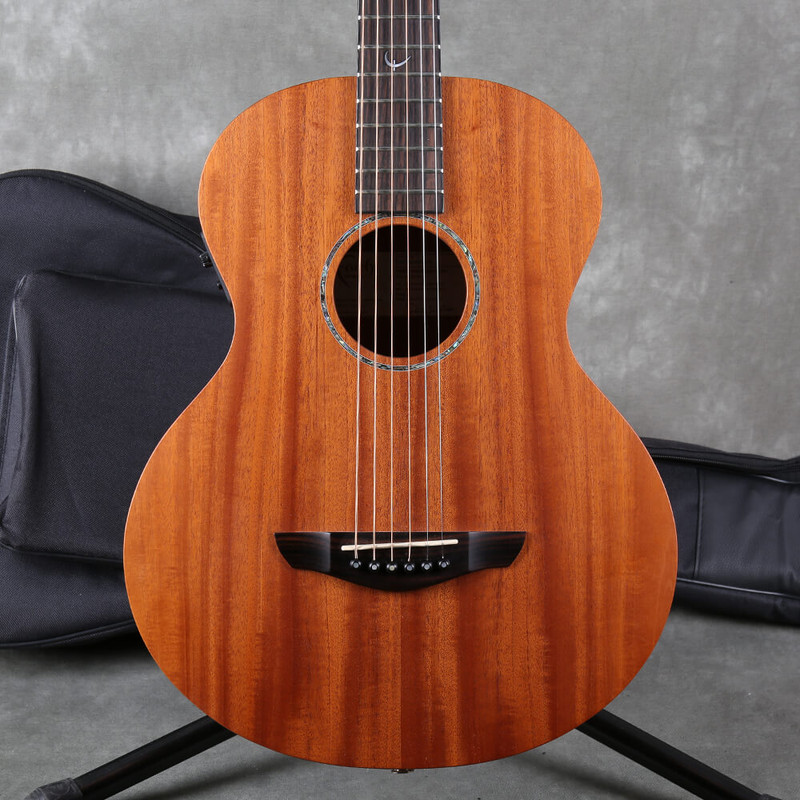 Faith FDNMG Nomad Mini-Neptune Electro Acoustic - Natural w/Gig Bag - 2nd Hand Faith FDNMG Nomad Mini-Neptune Electro Acoustic - Natural w/Gig Bag - 2nd Hand
