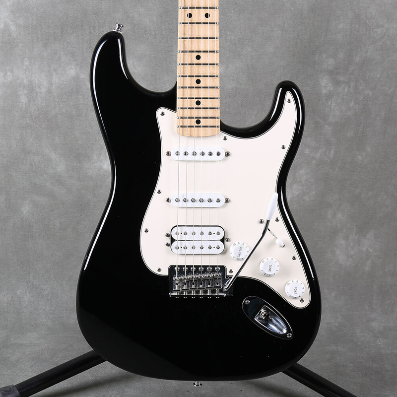 Fender Mexican Standard Stratocaster HSS - Black - 2nd Hand