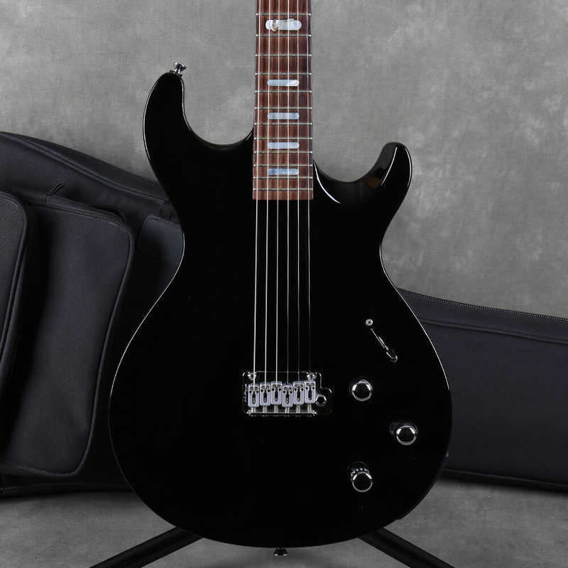 Line 6 Variax 700 - Black - Footswitch - PSU - Gig Bag - 2nd Hand Line 6 Variax 700 - Black - Footswitch - PSU - Gig Bag - 2nd Hand