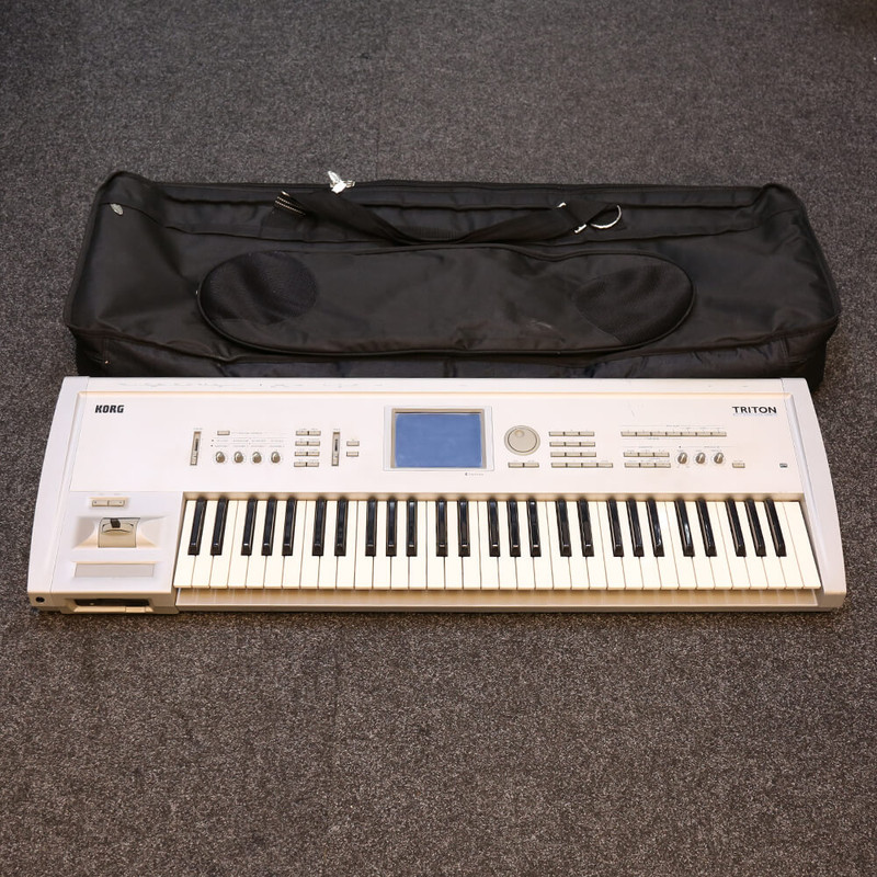 Korg Triton Classic 61 - Gig Bag **COLLECTION ONLY** - 2nd Hand