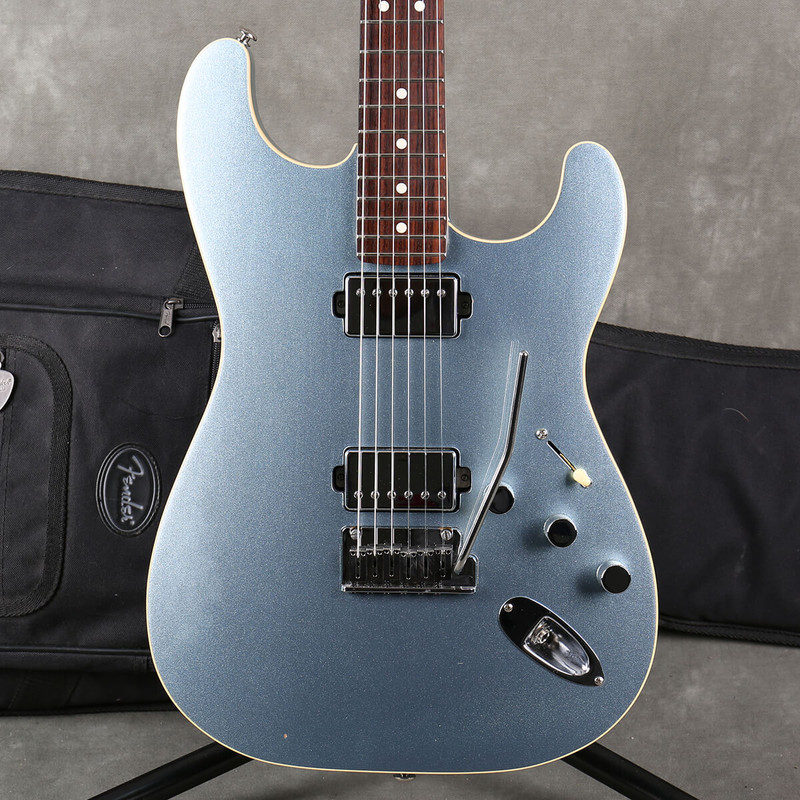 Fender MIJ Modern HH Stratocaster - Mystic Ice Blue - Gig Bag - 2nd Hand Fender MIJ Modern HH Stratocaster - Mystic Ice Blue - Gig Bag - 2nd Hand