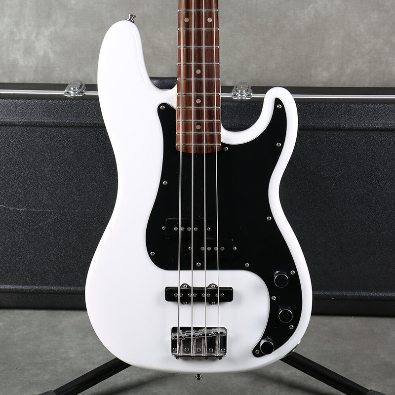 Squier Affinity Precision Bass PJ - White - Hard Case - 2nd Hand