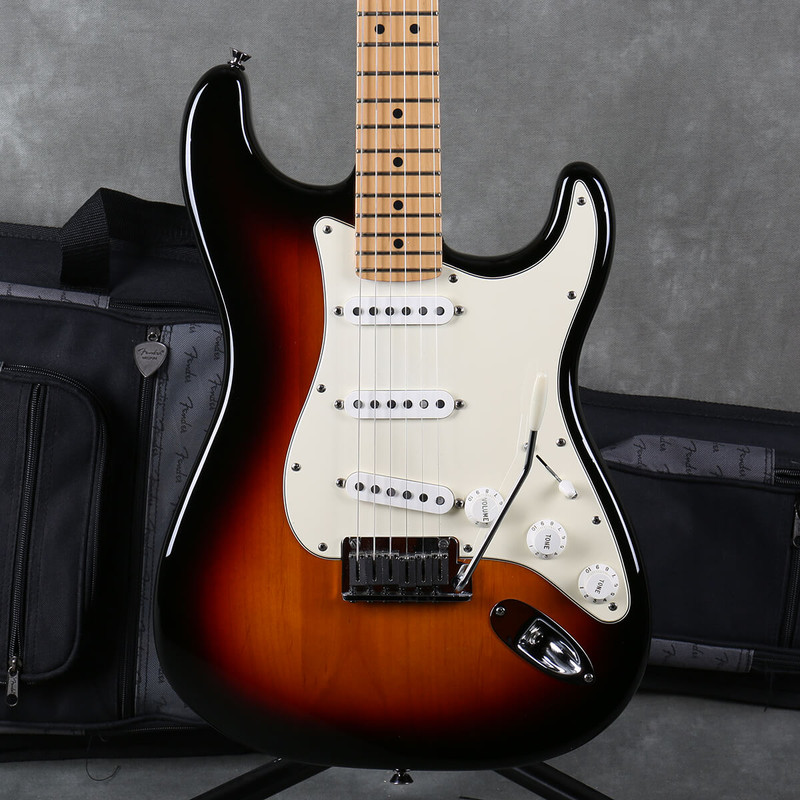 Fender USA Standard Stratocaster - 3 Tone Sunburst - Gig Bag - 2nd Hand - Used