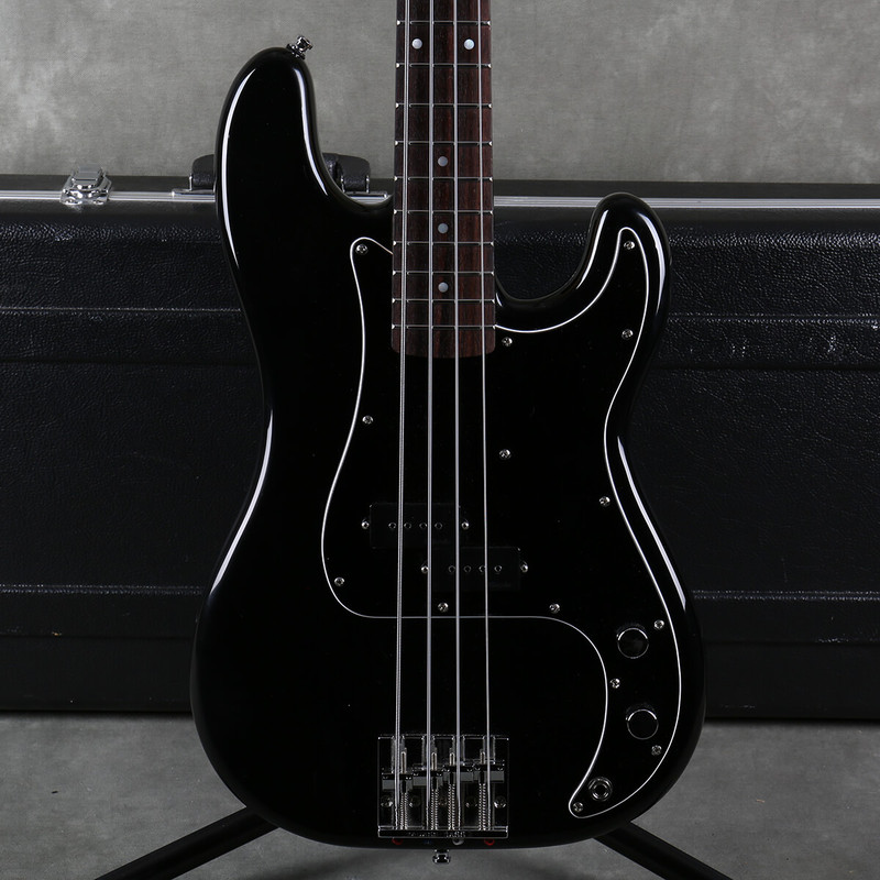 Shuker Bass Shagster Bass - Black - Hard Case - 2nd Hand - Used