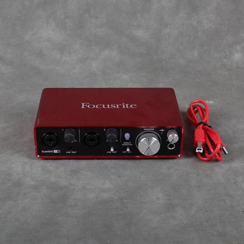 Focusrite Scarlett 2i2 2nd Gen with USB Cable - 2nd Hand