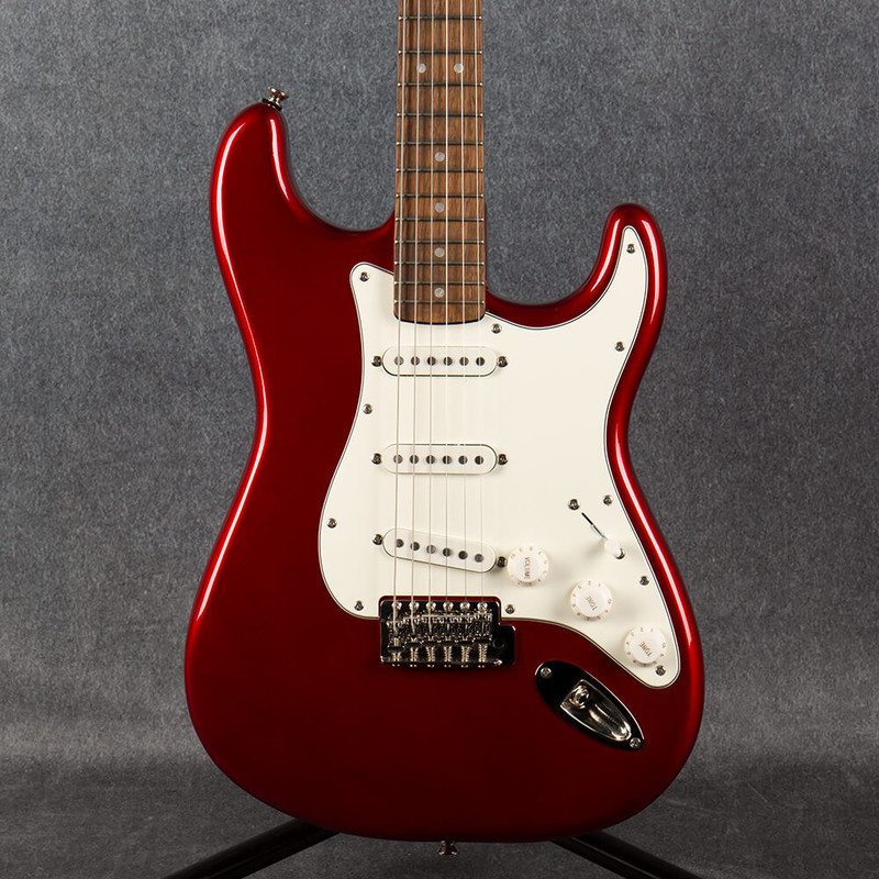 Squier Classic Vibe 60s Stratocaster - Candy Apple Red - 2nd Hand