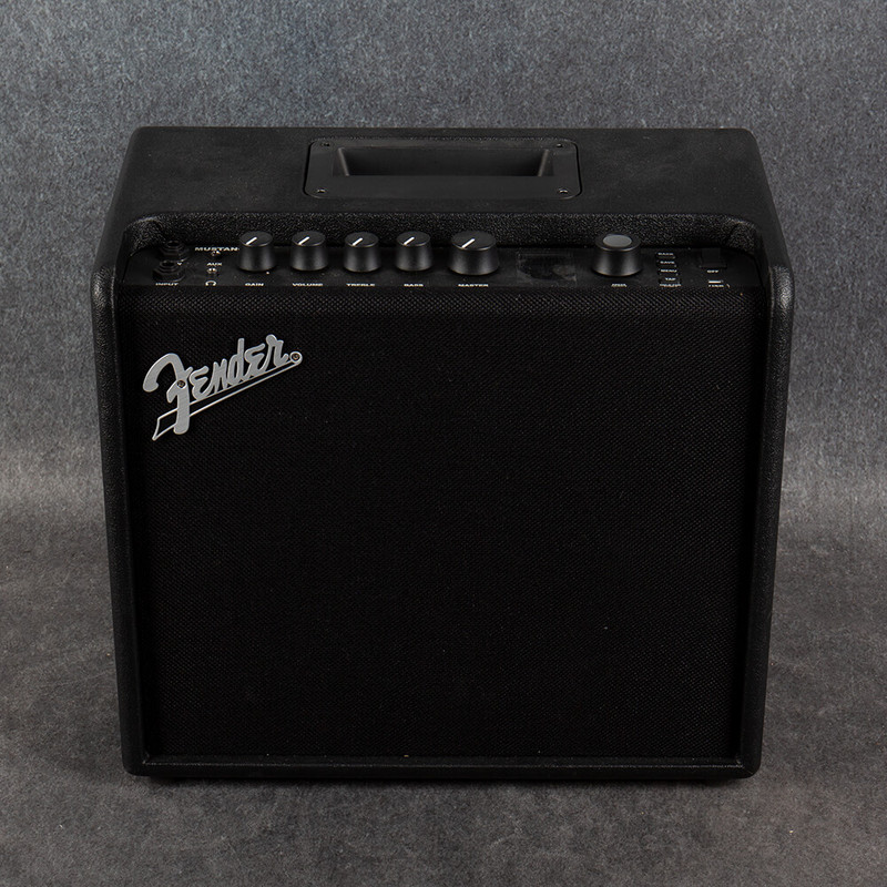 Fender Mustang LT25 Guitar Combo Amp - 2nd Hand