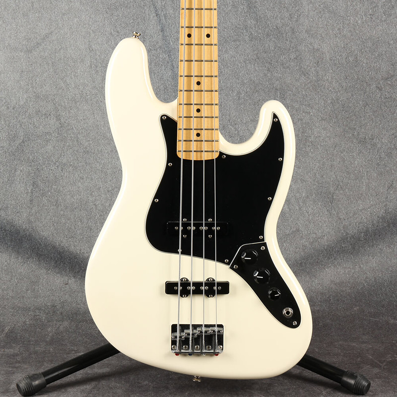 Fender Mexican Standard Jazz Bass - Polar White - 2nd Hand