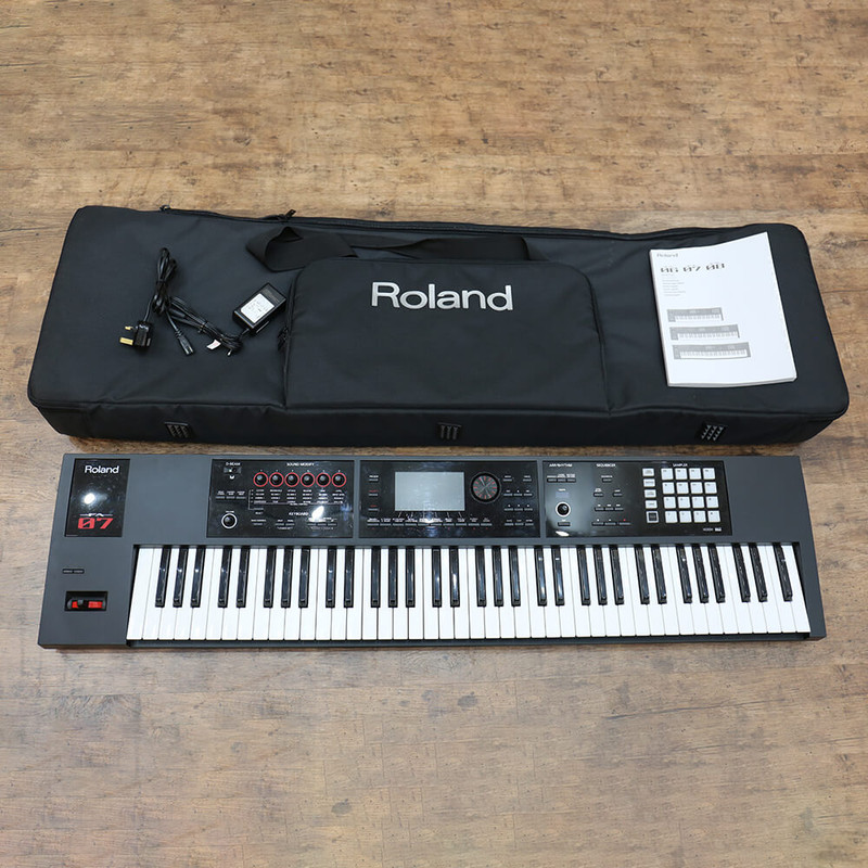 Roland FA-07 Music Workstation - 2nd Hand