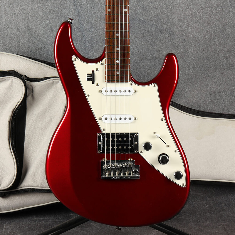 Line 6 James Tyler JTV-69 - Candy Apple Red - Gig Bag - 2nd Hand Line 6 James Tyler JTV-69 - Candy Apple Red - Gig Bag - 2nd Hand