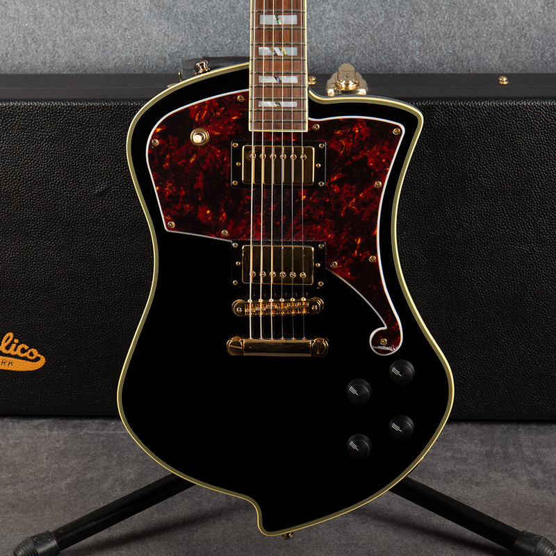 D'Angelico Deluxe Ludlow - Black - Hard Case - 2nd Hand D'Angelico Deluxe Ludlow - Black - Hard Case - 2nd Hand