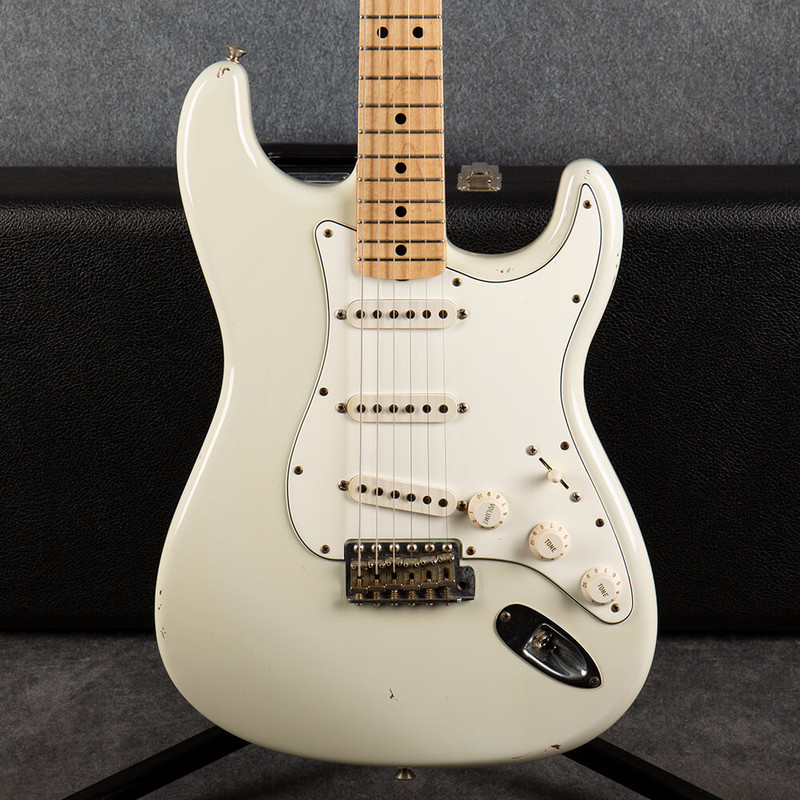 Fender Custom Shop 1969 Stratocaster NOS - White - Hard Case - 2nd Hand Fender Custom Shop 1969 Stratocaster NOS - White - Hard Case - 2nd Hand