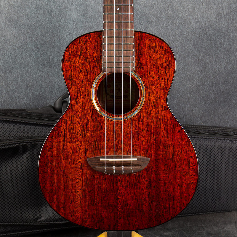 aNueNue AMM3 Solid Mahogany Tenor Ukulele - Gig Bag - 2nd Hand aNueNue AMM3 Solid Mahogany Tenor Ukulele - Gig Bag - 2nd Hand
