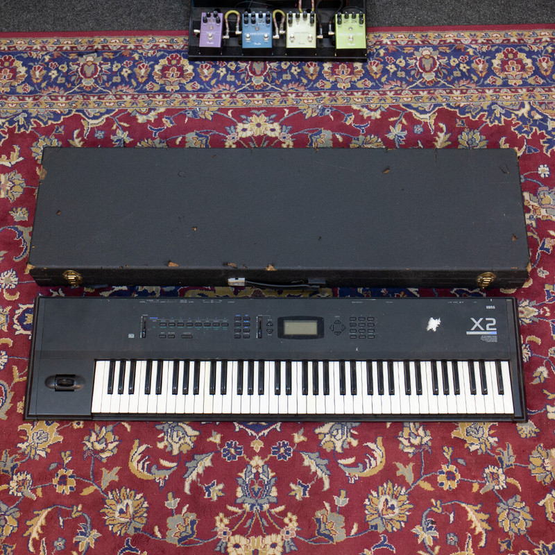 Korg X2 Music Workstation - Hard Case - 2nd Hand