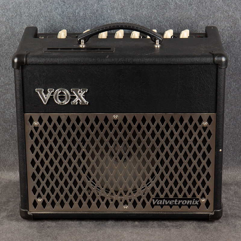 Vox Valvetronix VT15 Amp - 2nd Hand