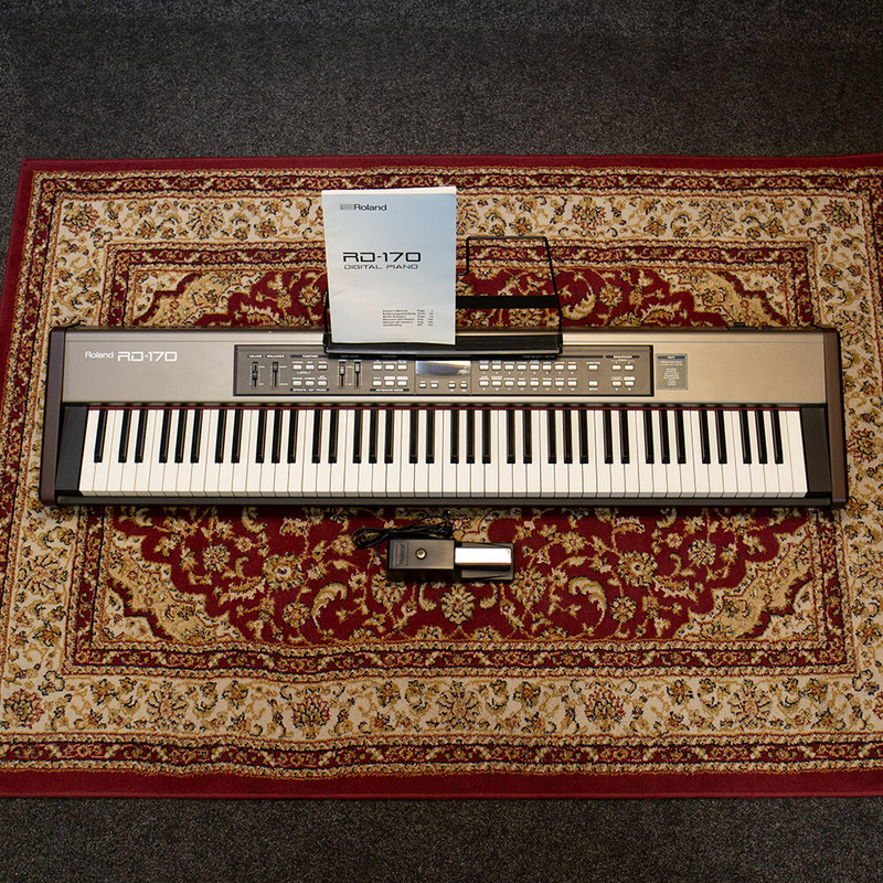 Roland RD-170 Digital Piano with Sustain Pedal **COLLECTION ONLY** - 2nd Hand Roland RD-170 Digital Piano with Sustain Pedal **COLLECTION ONLY** - 2nd Hand