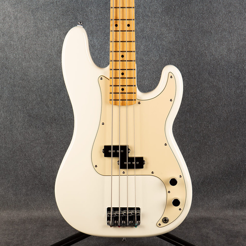 Fender Mexican Standard Precision Bass - Arctic White - 2nd Hand