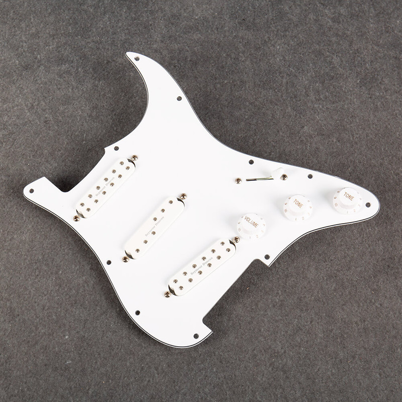 Seymour Duncan Everything Axe Loaded Pickgaurd White - 2nd Hand Seymour Duncan Everything Axe Loaded Pickgaurd White - 2nd Hand