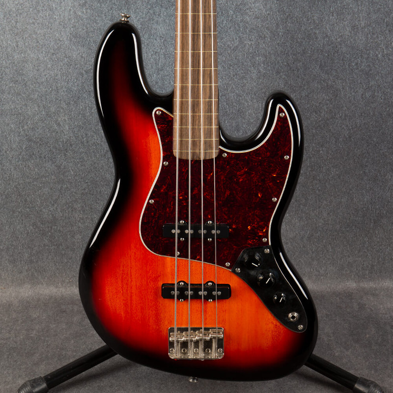 Squier Classic Vibe Fretless Jazz Bass - 3-Tone Sunburst - 2nd Hand Squier Classic Vibe Fretless Jazz Bass - 3-Tone Sunburst - 2nd Hand
