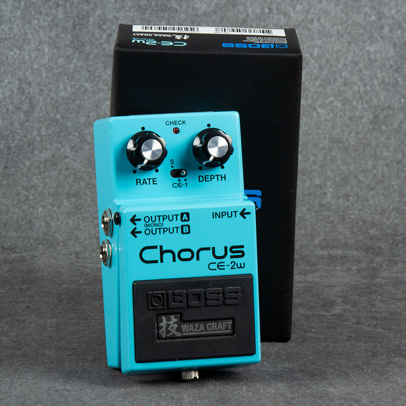 Boss CE2W Vibtrao - Boxed - 2nd Hand Boss CE2W Vibtrao - Boxed - 2nd Hand