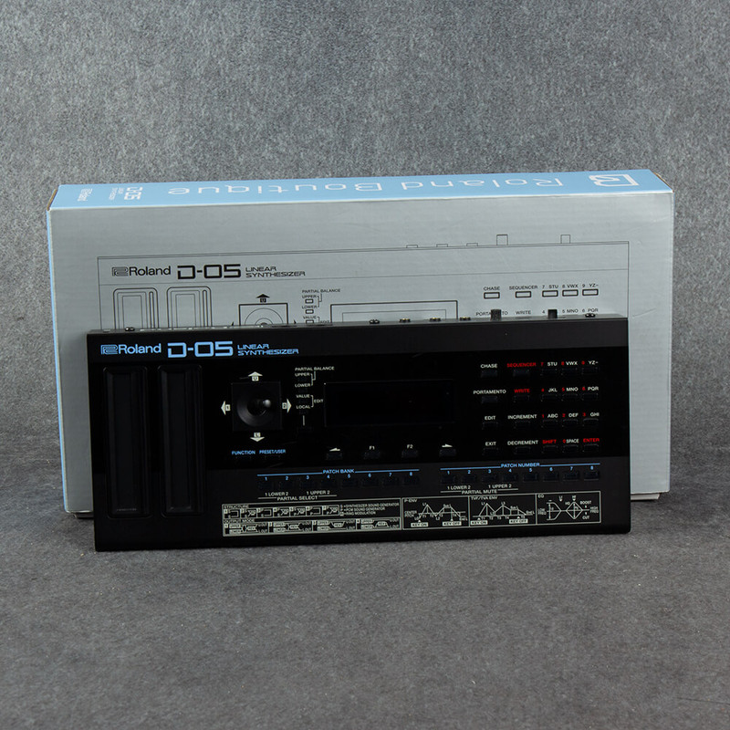 Roland Boutique D-05 Linear Synthesizer - Boxed - 2nd Hand Roland Boutique D-05 Linear Synthesizer - Boxed - 2nd Hand