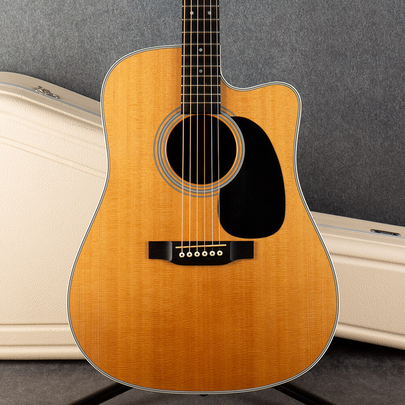 Martin Standard Series DC-28E Electro Acoustic - Natural - Hard Case - 2nd Hand
