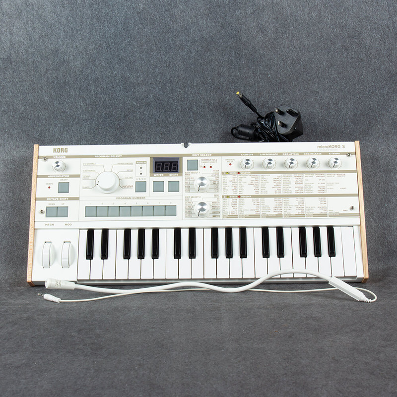 Korg MicroKORG S Synthesizer/Vocoder with PSU - 2nd Hand