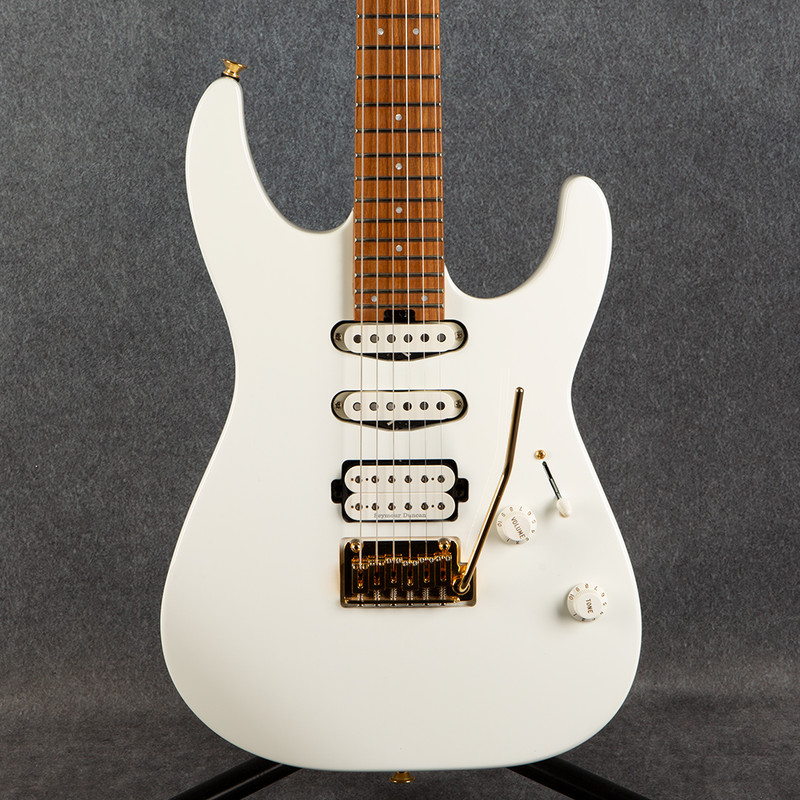 Charvel Pro-Mod DK24 HSS 2PT CM - Snow White - 2nd Hand Charvel Pro-Mod DK24 HSS 2PT CM - Snow White - 2nd Hand