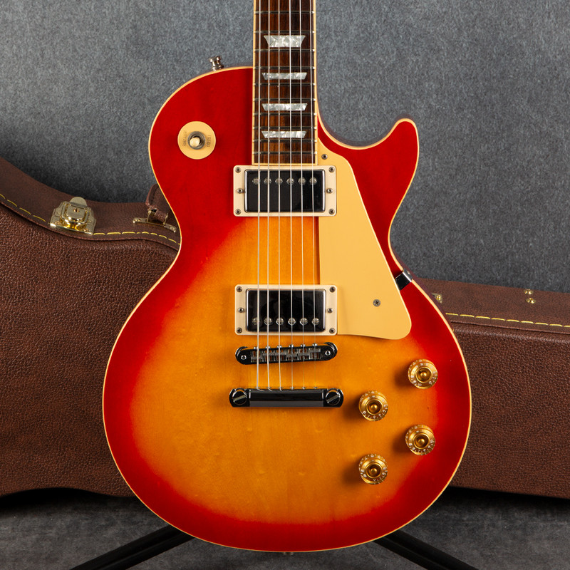 Gibson 2000 Les Paul Standard - Heritage Cherry Sunburst - Hard Case - 2nd Hand Gibson 2000 Les Paul Standard - Heritage Cherry Sunburst - Hard Case - 2nd Hand