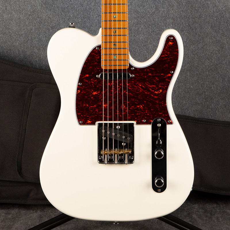 Sire Larry Carlton T7 - Antique White - Gig Bag - 2nd Hand Sire Larry Carlton T7 - Antique White - Gig Bag - 2nd Hand