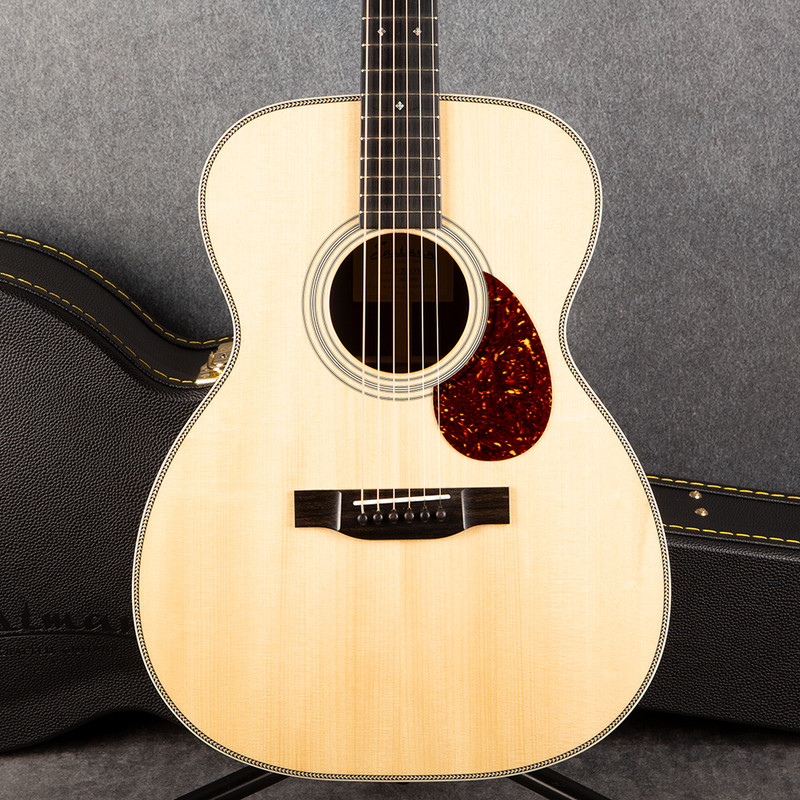 Eastman E20OM - Natural - Hard Case - 2nd Hand