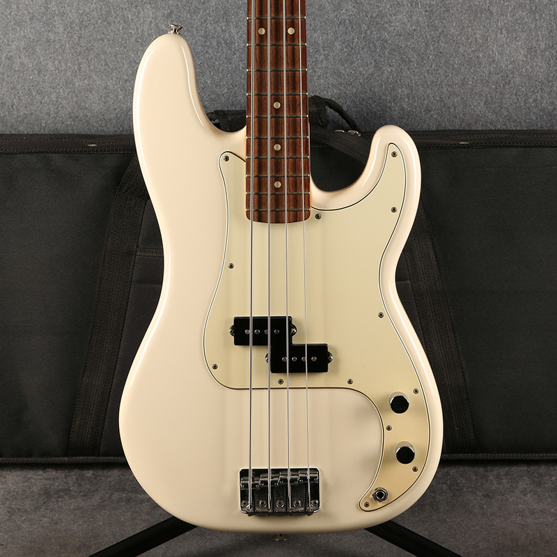 Fender Mexican Standard Precision Bass - Arctic White - Case - 2nd Hand Fender Mexican Standard Precision Bass - Arctic White - Case - 2nd Hand