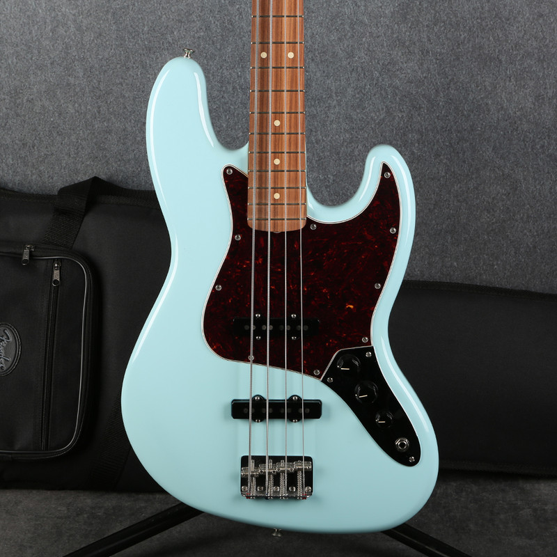Fender Vintera 60s Jazz Bass - Daphne Blue - Gig Bag - 2nd Hand Fender Vintera 60s Jazz Bass - Daphne Blue - Gig Bag - 2nd Hand