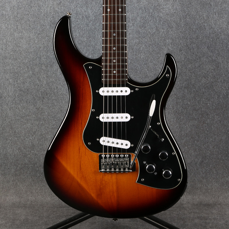 Line 6 Variax Standard - Sunburst - Battery & Charger - 2nd Hand Line 6 Variax Standard - Sunburst - Battery & Charger - 2nd Hand