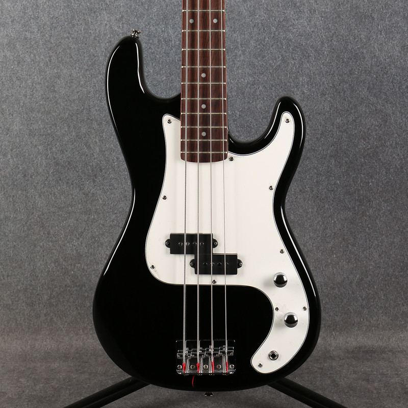 Encore E4 Bass Guitar - Black - 2nd Hand Encore E4 Bass Guitar - Black - 2nd Hand