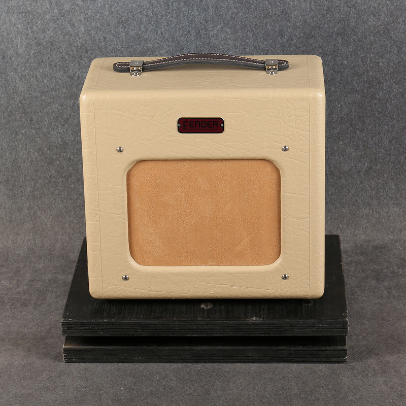 Fender FSR Champion 600 Valve Combo - Blondie **COLLECTION ONLY** - 2nd Hand