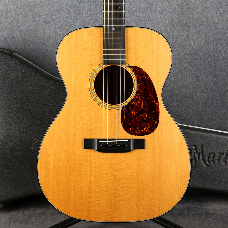 Martin Standard Series 000-18 Acoustic - Natural - Hard Case - 2nd Hand Martin Standard Series 000-18 Acoustic - Natural - Hard Case - 2nd Hand