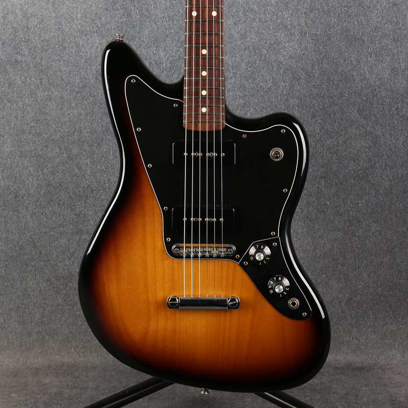 Fender Blacktop Jaguar 90 - Two Tone Sunburst - 2nd Hand Fender Blacktop Jaguar 90 - Two Tone Sunburst - 2nd Hand