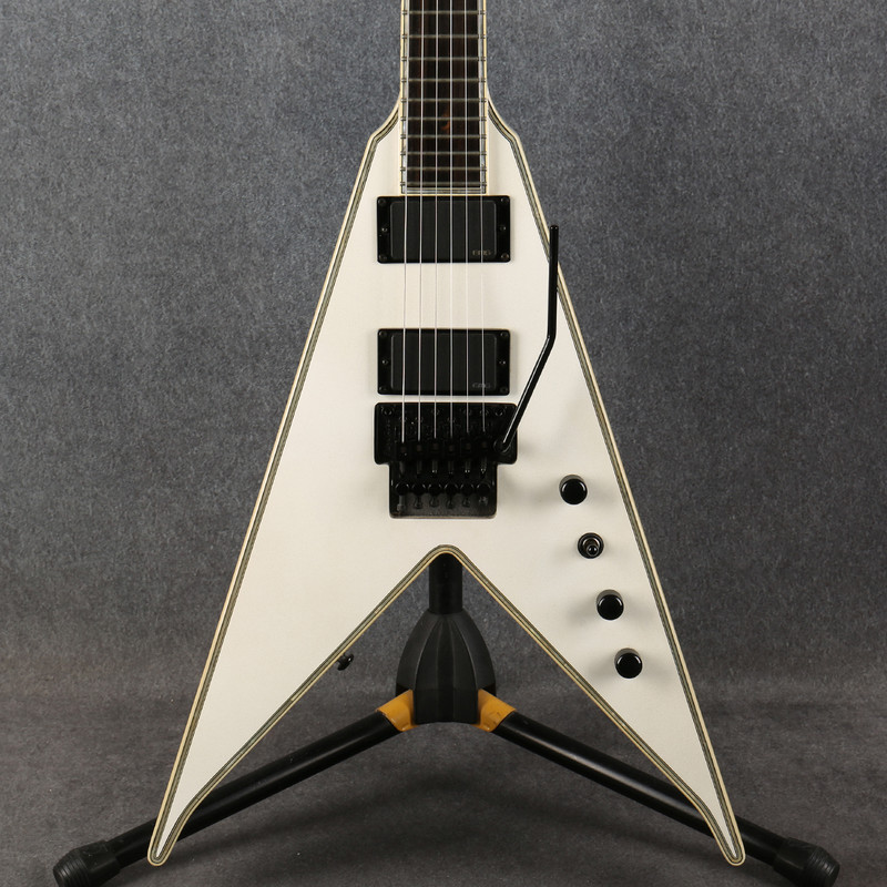 BC Rich NJ Deluxe Jr V - Pearl White - 2nd Hand BC Rich NJ Deluxe Jr V - Pearl White - 2nd Hand