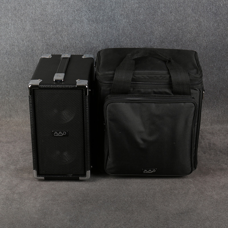 Phil Jones AAD CUB-AG100 Guitar Combo - Case - 2nd Hand Phil Jones AAD CUB-AG100 Guitar Combo - Case - 2nd Hand