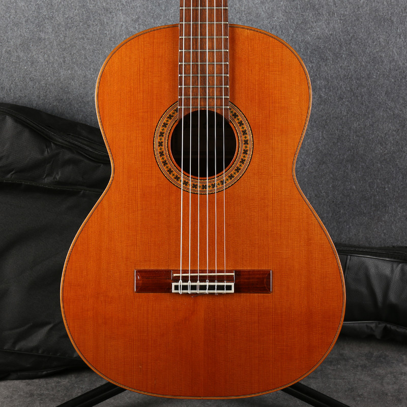 Joan Cashimira 56e Classical - Natural - Gig Bag - 2nd Hand Joan Cashimira 56e Classical - Natural - Gig Bag - 2nd Hand