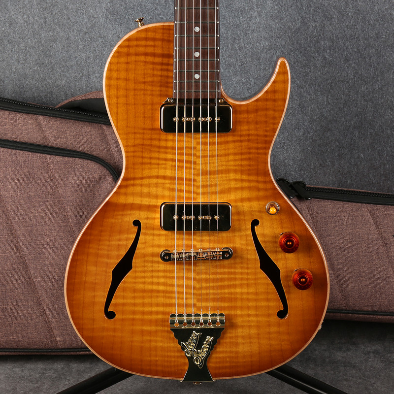 B&G Little Sister Crossroads P90s - Honey Burst - Gig Bag - 2nd Hand B&G Little Sister Crossroads P90s - Honey Burst - Gig Bag - 2nd Hand