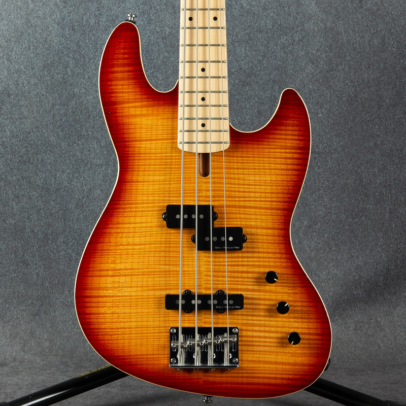 Sire U5 Marcus Miller PJ - Red Sunburst - 2nd Hand Sire U5 Marcus Miller PJ - Red Sunburst - 2nd Hand