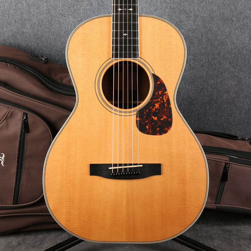 Furch Vintage 2 OOM-SR Acoustic - Natural - Gig Bag - 2nd Hand