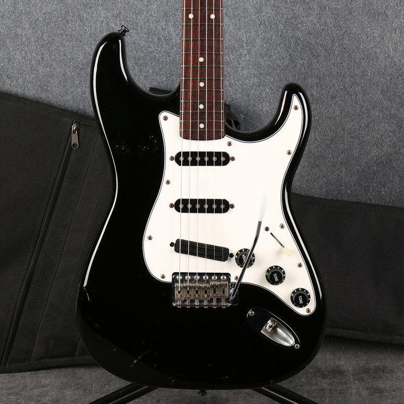 Squier MIK Stratocaster - Black - Gig Bag - 2nd Hand Squier MIK Stratocaster - Black - Gig Bag - 2nd Hand