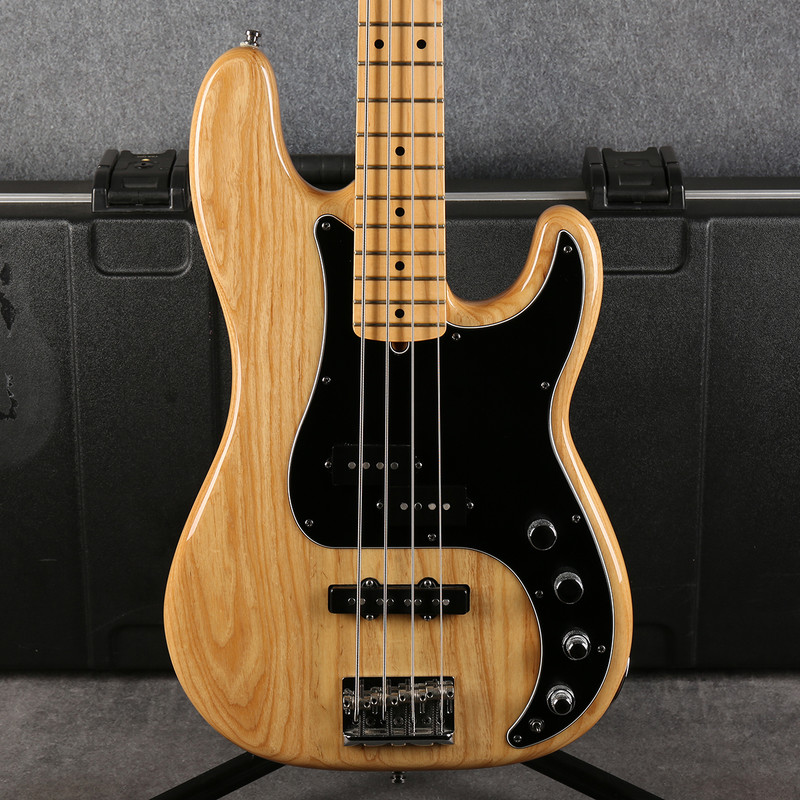 Fender American Deluxe Precision Bass - Ash - Natural - Hard Case - 2nd Hand Fender American Deluxe Precision Bass - Ash - Natural - Hard Case - 2nd Hand