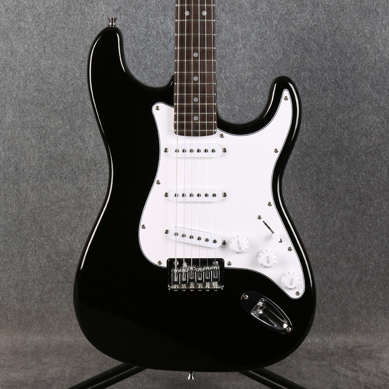 Squier Bullet Stratocaster HT - Black - 2nd Hand (138935) Squier Bullet Stratocaster HT - Black - 2nd Hand (138935)