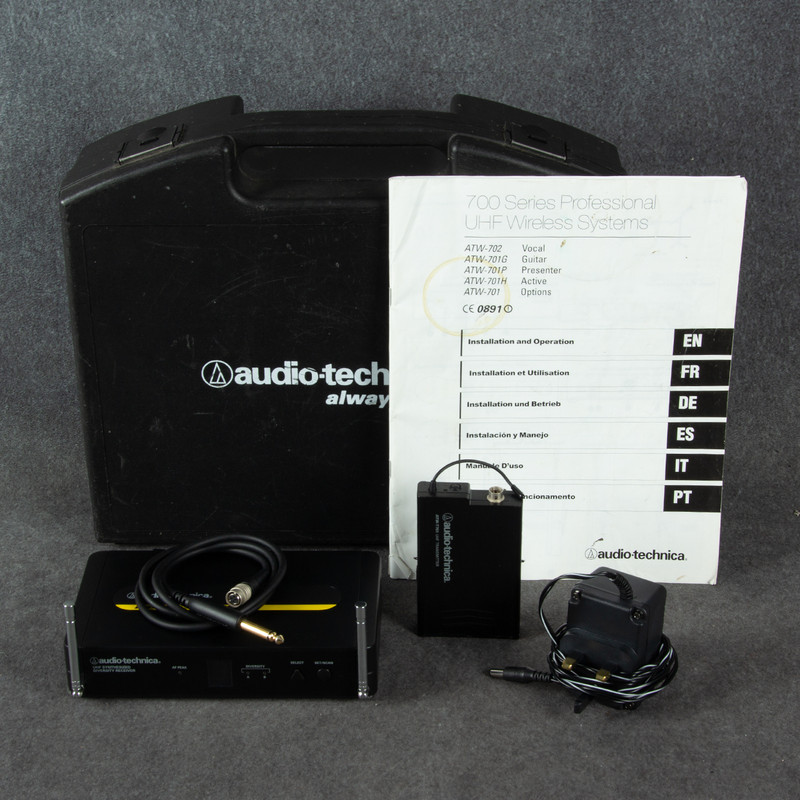 Audio Technica ATW-R700 Receiver - ATW-T701 UHF Transmitter - Case - 2nd Hand Audio Technica ATW-R700 Receiver - ATW-T701 UHF Transmitter - Case - 2nd Hand