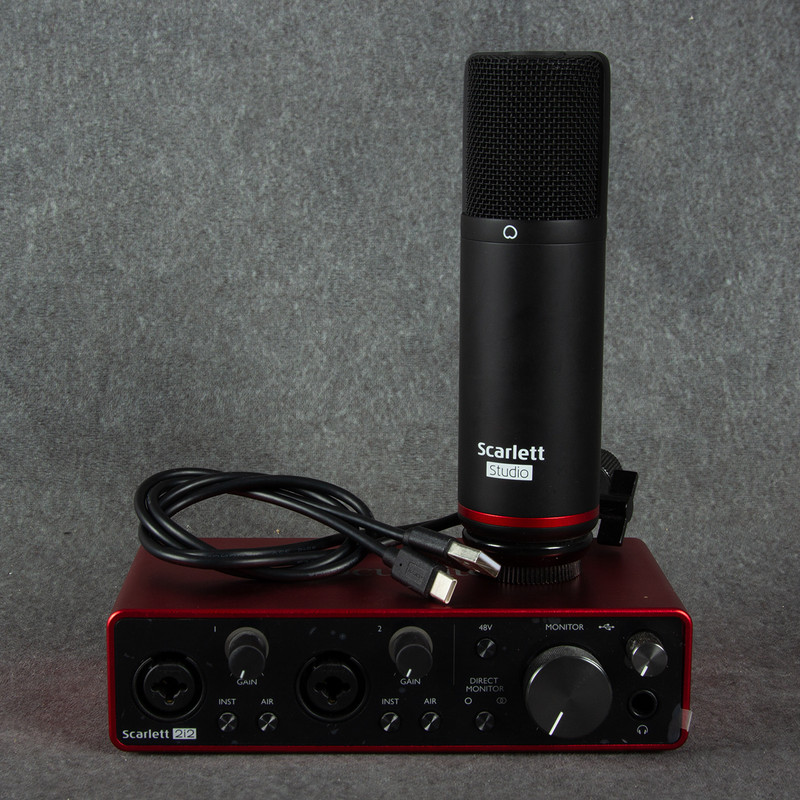 Focusrite Scarlett 2i2 Gen 3 Audio Interface - Scarlett Studio Mic - 2nd Hand Focusrite Scarlett 2i2 Gen 3 Audio Interface - Scarlett Studio Mic - 2nd Hand